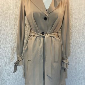 NWOT Vera Wang Beige Trenchcoat Size XS